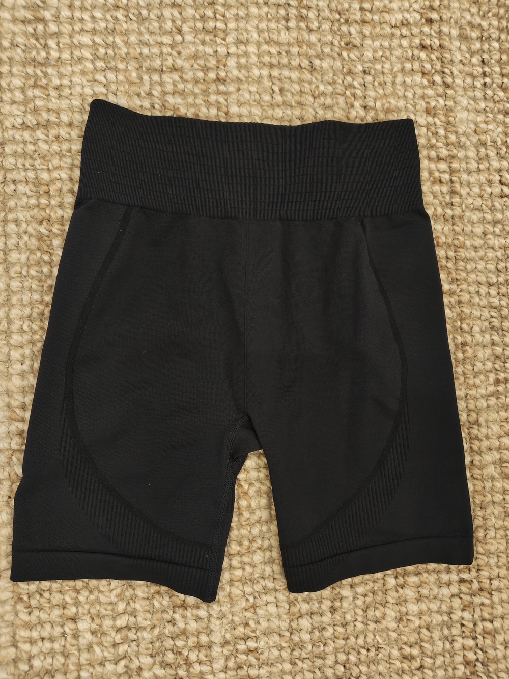 NWT H&M Move Black High-Waist Bike Shorts